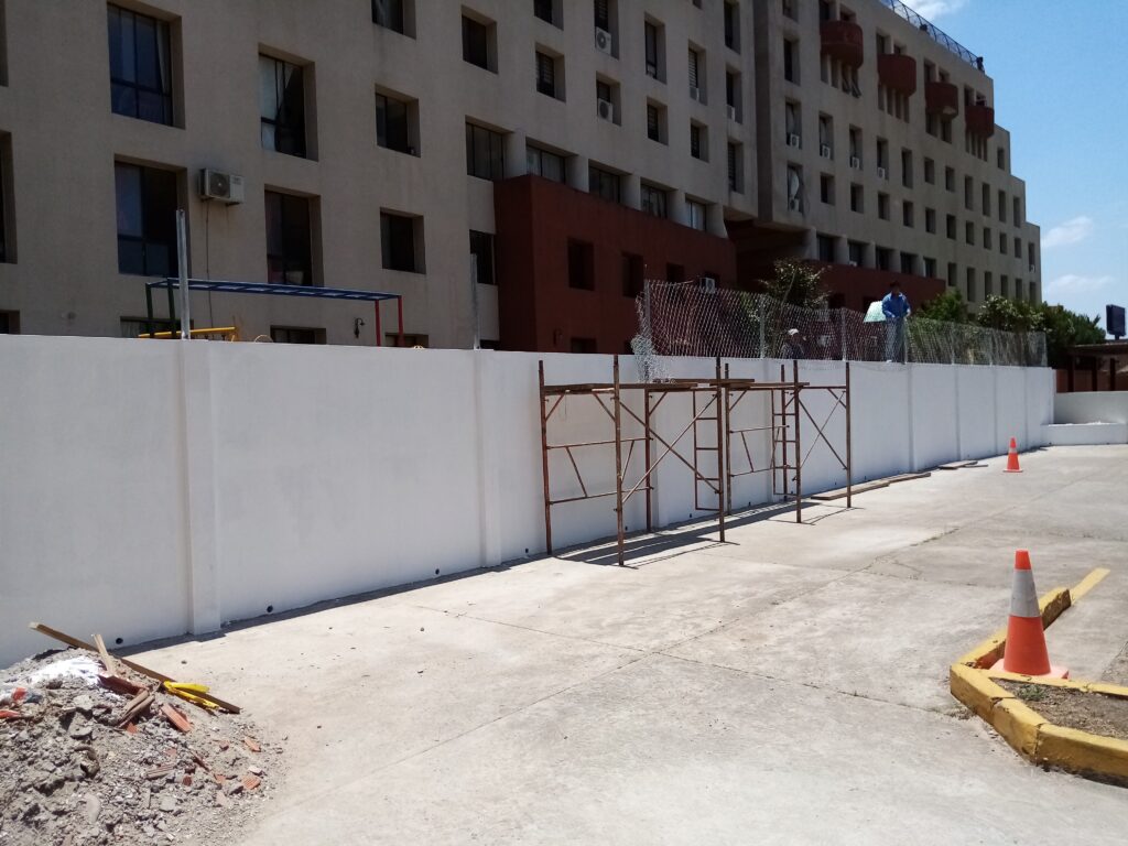 Construcción de Muro perimetral Condominio SANTA CRUZ